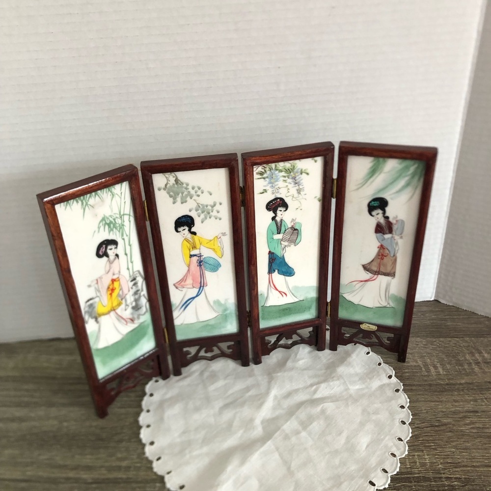 Vtg Hand Painted Asian Folding Tabletop Divider